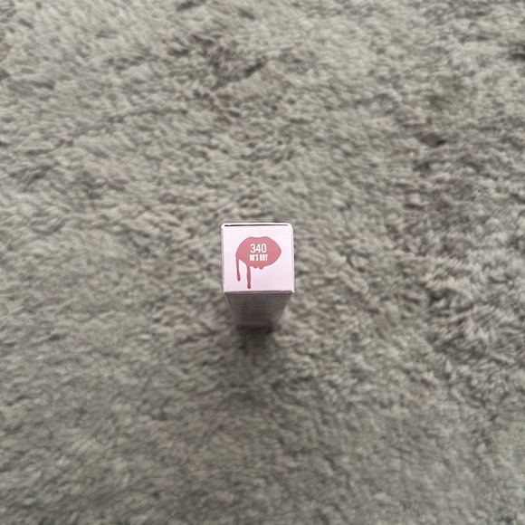 Kylie Cosmetics Lip Shine Lacquer in color 90’s Baby - Picture 6 of 7